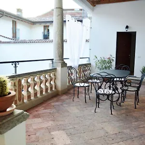 Maghetti - Modernized Flat In Historic Palazzo In The Center Of Apartment