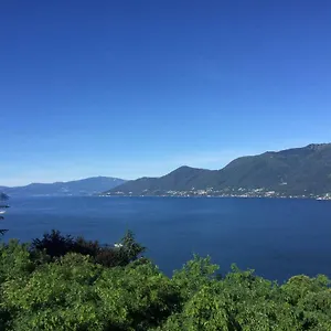Moderne Mit Traumseeblick Maggiore Apartment